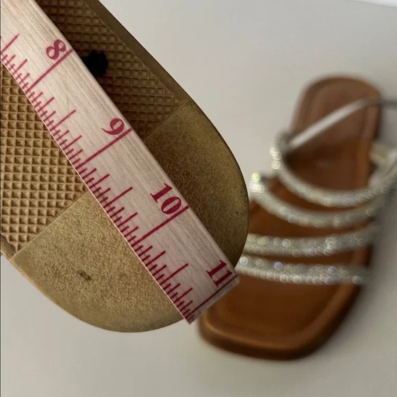 Mariella Women's Silver Strappy Sandals - Picture 9 of 10